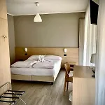 Astoria 2*