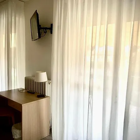 Astoria ホテル 2*