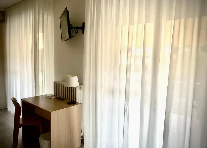 Astoria Hotel 2*