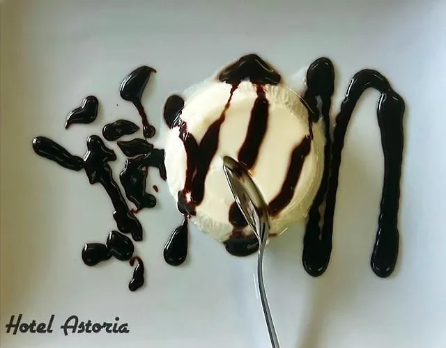 Astoria 2*