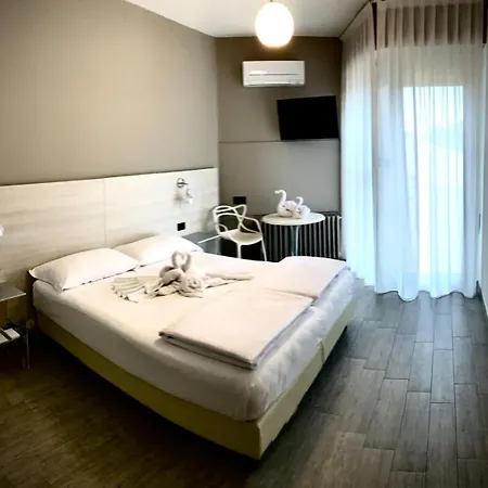 Astoria Hotel Torri Del Benaco